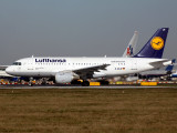 A-319  D-AILS
