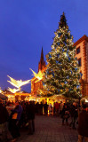 Wiesbaden Weihnachtsmarkt 256cr2p Nik.jpg