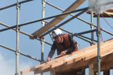 IMG_4075_workers_on_roof_pb.jpg