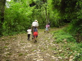 Family that lives inside La Tigra National Park, they showed us the way to the waterfall