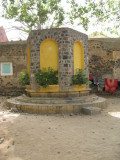 043 Well on Goree Island.jpg