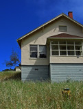 Abandoned quarters, closeup .. 4885