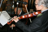 Tito Castro & violinist