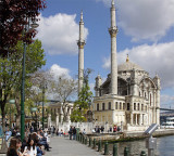 Bezmi Alem (Valide Sultan Mosque)