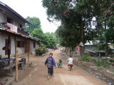 Street, Xien Maen village, opposite Luang Prabang