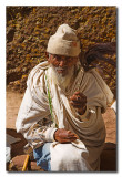 Anciano en la carretera  -  Elder on the road