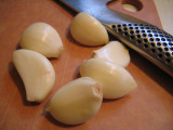 Garlic-Cloves-original.jpg