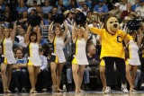 Cal cheerleaders and mascot