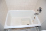 weird bathtub/shower