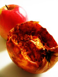 Apple contrast