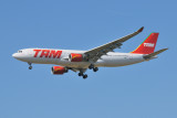 TAM Airbus A330-200 PT-MVN