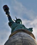 Tel Aviv roof statue of liberty.jpg