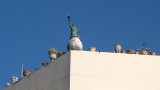 Tel Aviv roof statue of liberty wide.JPG