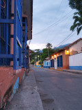 Town street / Calle de pueblo