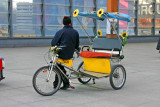 Pedal powered rickshaw