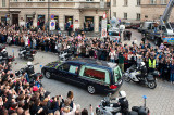 President's Body Returns To Warsaw