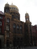 the Neue (New) Synagoge (new in 1886 and again in 1995)