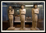 La dame Nesa et 2 statues de Sepa, grand des dizaines du Sud, 2700-2620 av. J.C.