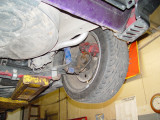THE REAR BRAKE CALIPERS SHOW SIGNS OF LEAKAGE, SO THEY WILL BE REPLACED