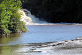 la chute et le lac de barrage