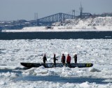 le pont de Québec en arrière plan