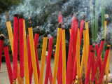 Giant incense