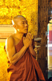 Monk praying to the Great Sage