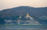 Large riverside temple at the north end of Sagaing (N21 54.93/E096 00.07)