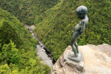 Gorge far below the Peeing Boy statue