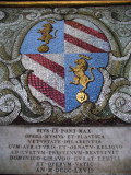 Mosaic crest