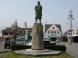 Statue of Bashō Matsuo outside Iga-shi-eki