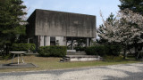 Buddhist memorial and sakura in Ueno-kōen