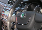 BLACK SKODA SUPERB PARROT CK3000 09 REG.jpg