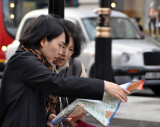 Japanese tourists lost in London