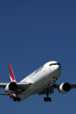 QANTAS BOEING 767 300 SYD RF IMG_0294001.jpg