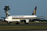 SINGAPORE AIRLINES BOEING 777 200 SYD RF IMG_0110.jpg
