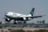PIA PAKISTAN AIRBUS A310 300 DXB RF IMG_1340.jpg
