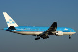 KLM BOEING 777 200 KIX RF IMG_5447.jpg