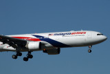 MALAYSIA AIRLINES AIRBUS A330 300 PER RF IMG_3066.jpg