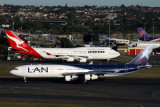 LAN QANTAS AIRCRAFT SYD RF IMG_3290.jpg