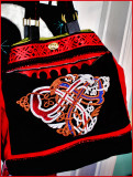 Celtic tote with Zipper front.JPG
