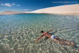 Mergulho nas piscinas naturais de agua cristalina dos Lencois Maranhenses, Maranhao, 9578.jpg