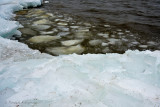 Hummocking ice - Kruiend ijs