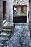 Cobbles leading up