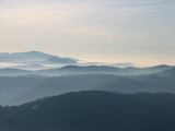 Góry Suhard i Bîrgău, w tle Góry Zachodniorumuńskie za pokrytym chmurami Siedmiogrodem(IMG_5925.jpg)