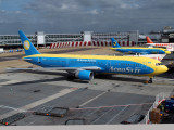 B767-300 UR-AAG