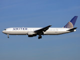 B767-300    N656UA