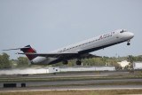 McDonnell Douglas MD-88 (N935DL)