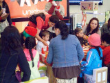 Children and Moms in the Mall - Unicentro.jpg