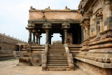 Steps leading in, Darasuram